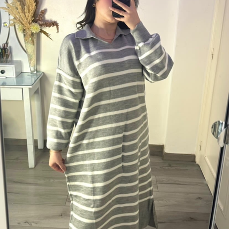 فستان مخطط من الصوف بلمسة شتوية راقية