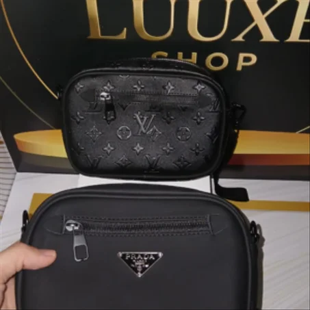 صاك و محافض رجالية    SAC ET PORTFEULLES POUR HOMMES