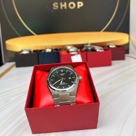 ⌚  Tissot Tableau Noir  & blanche  ⌚
