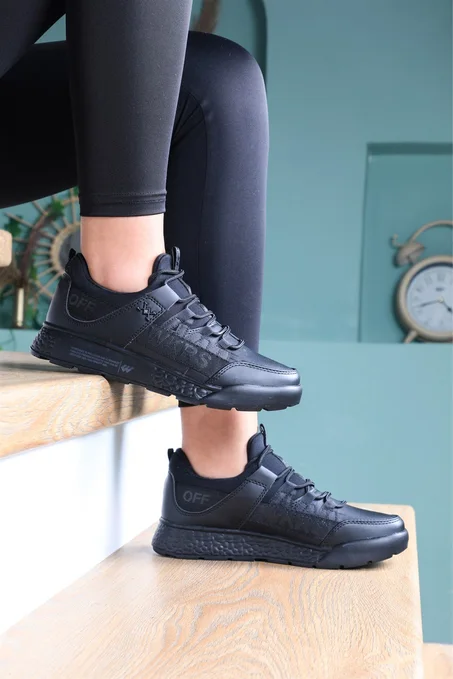 الحذاء المتميز Wickers