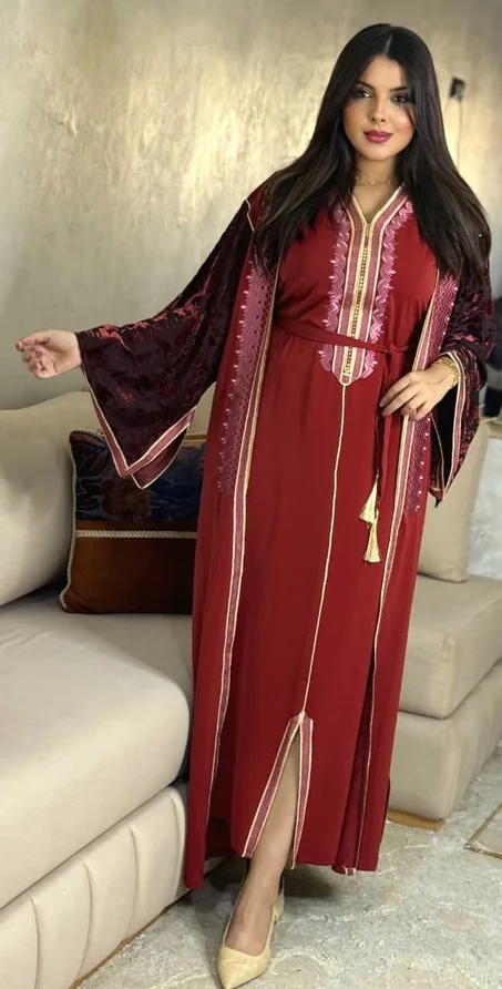 قفطان  من قطعتين مطروز
