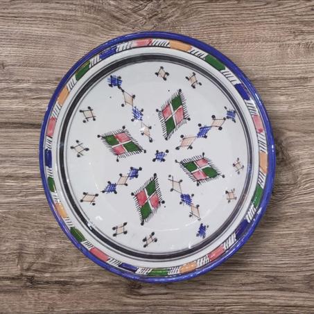 طبق فخّار ملوّن ديال النقش البلدي