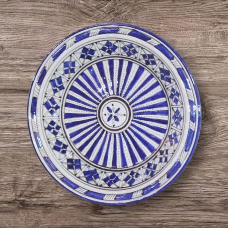 طبق فخّار ملوّن ديال النقش البلدي