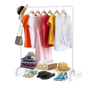 الملابس و الاحذية