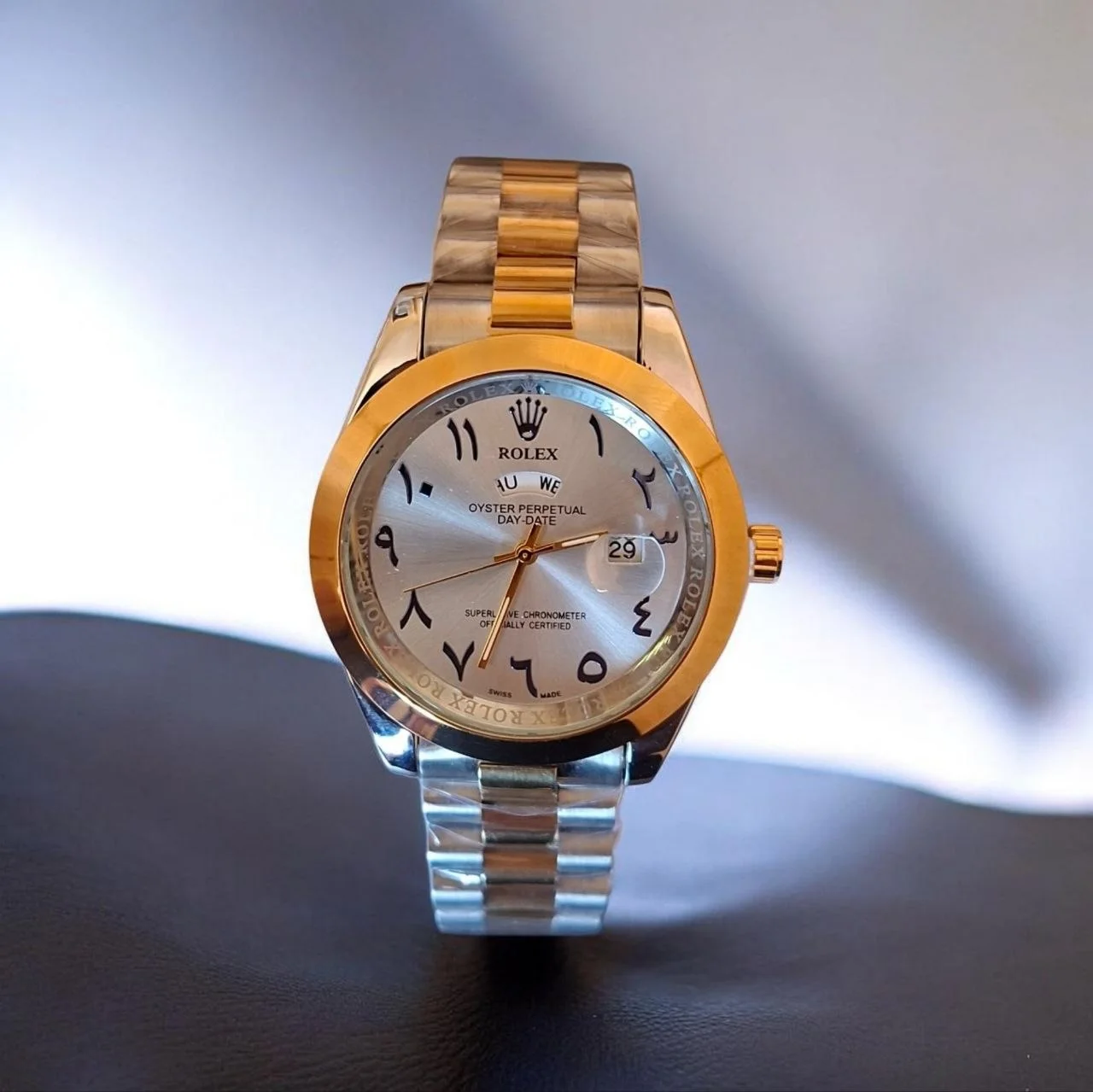 Rolex Day-Date – Édition Chiffres Arabes – Finition Or & Argent