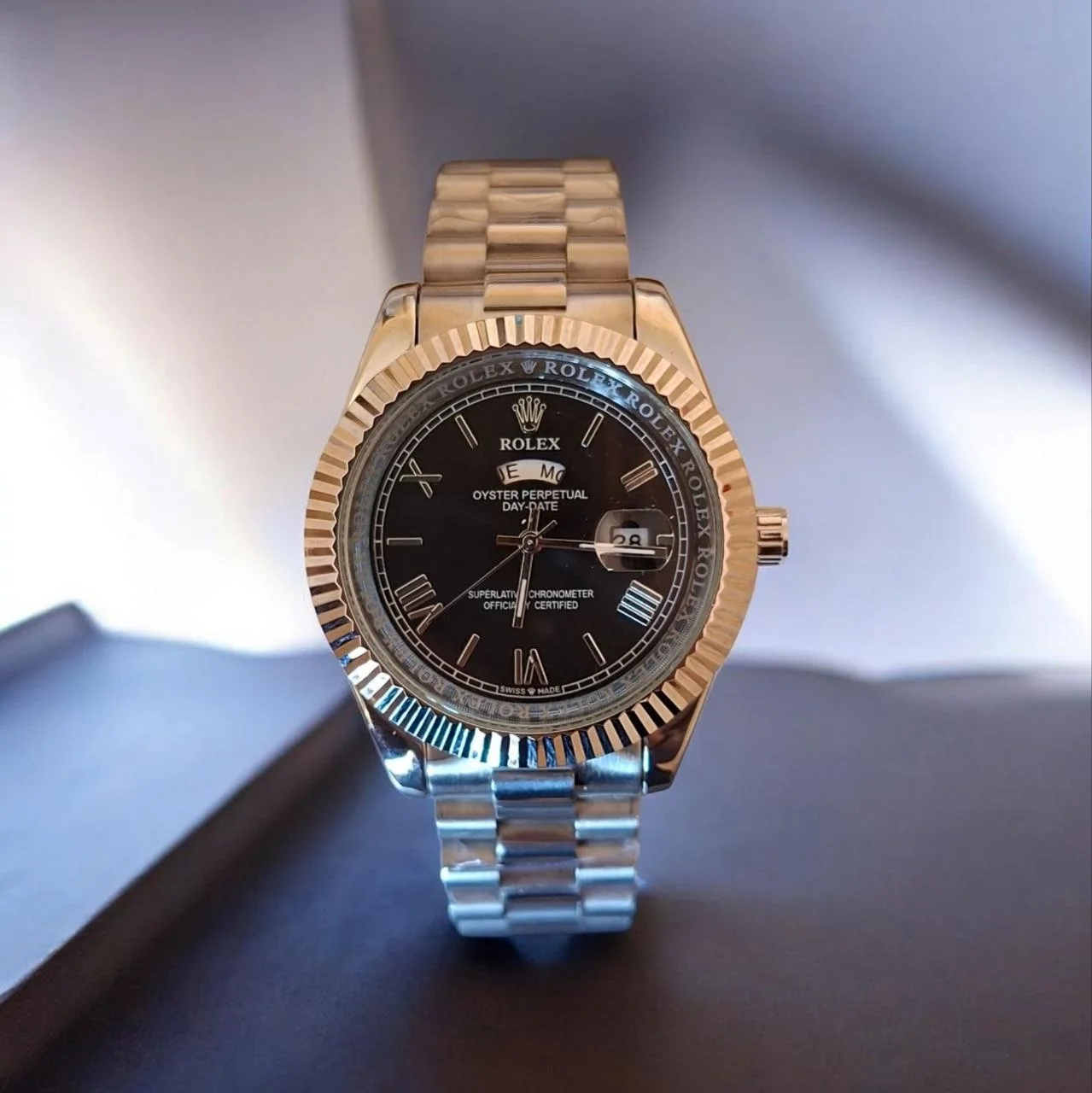 Rolex Day-Date - Montre de Luxe pour Homme - bracelet or Gris\Acier