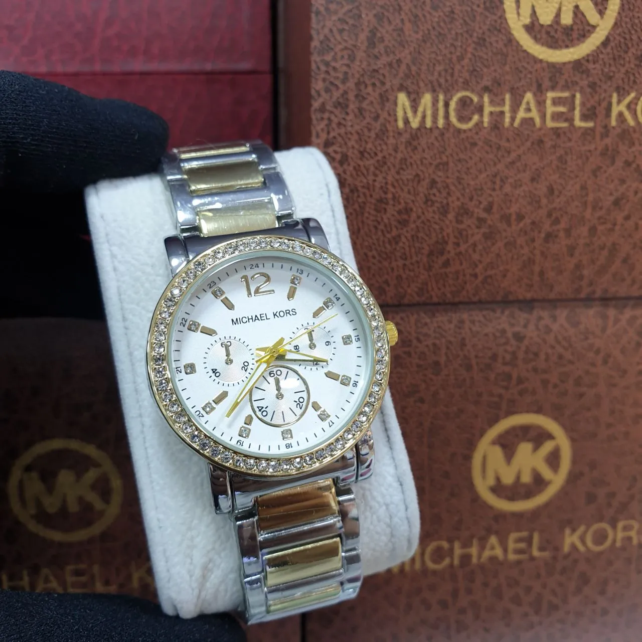 ساعة نسائية فاخرة 3 Michael Kors