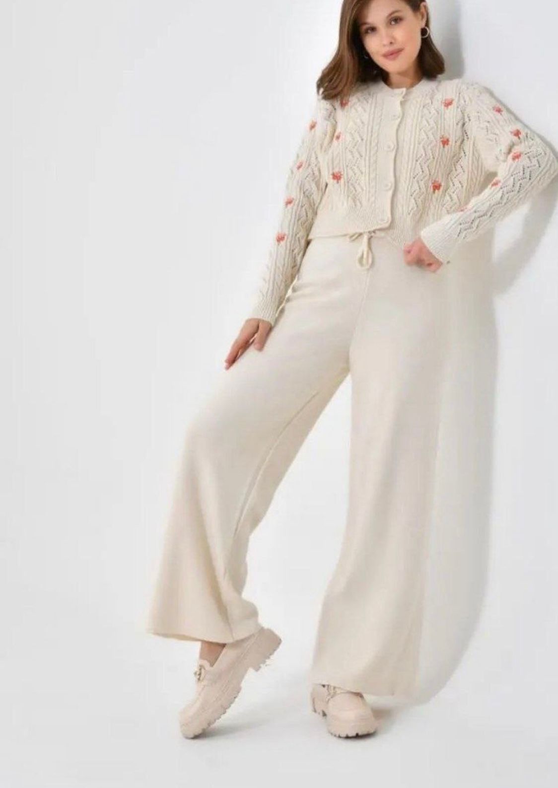 ensemble 3 pièces tricot disponible en 2 couleurs