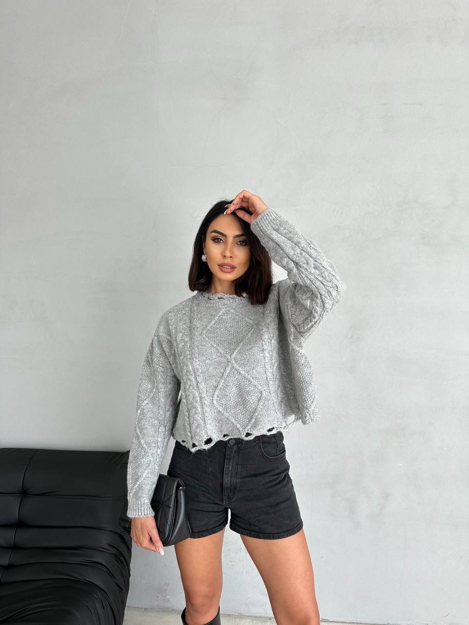 Tricot gris très stylée
