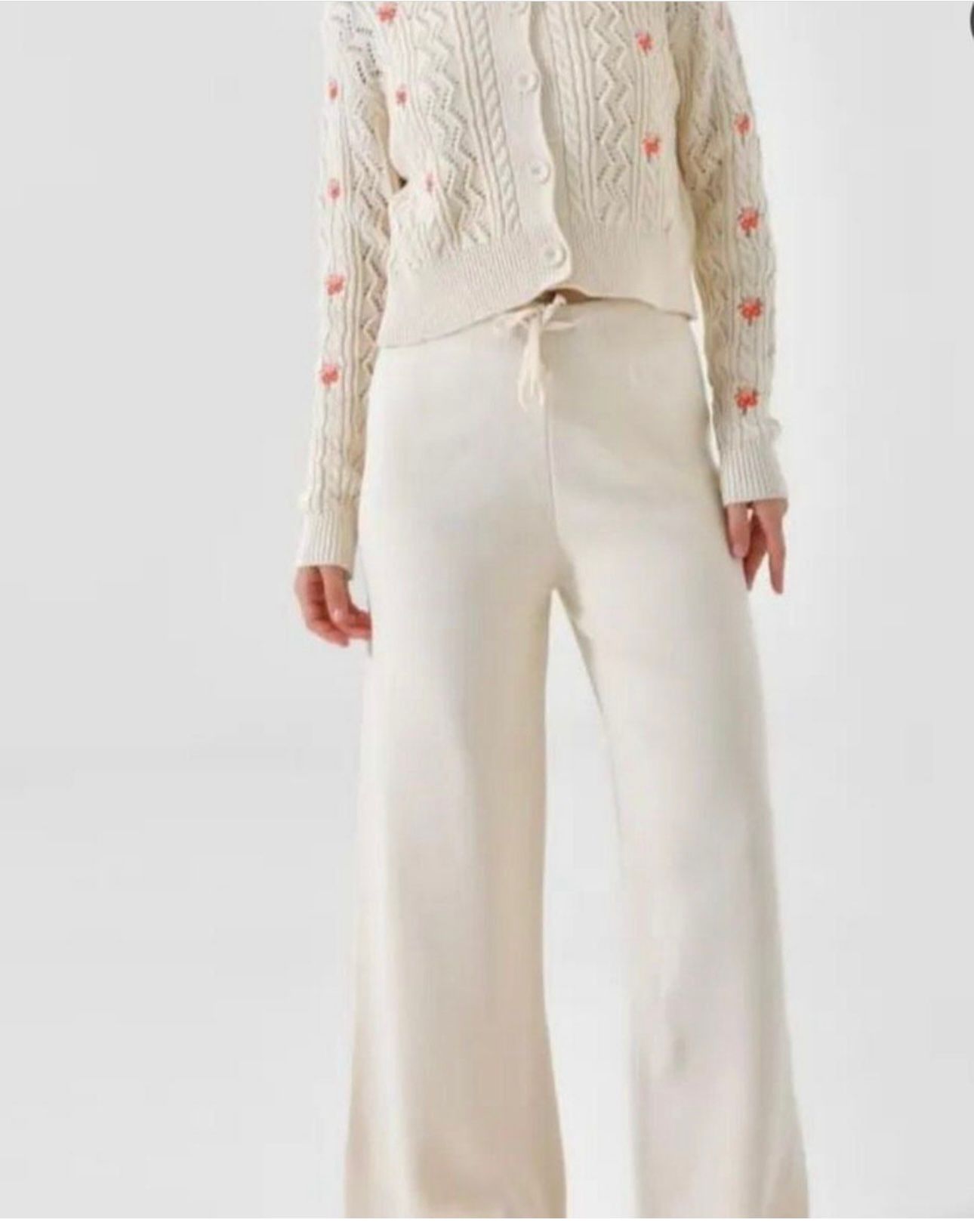 ensemble 3 pièces tricot disponible en 2 couleurs