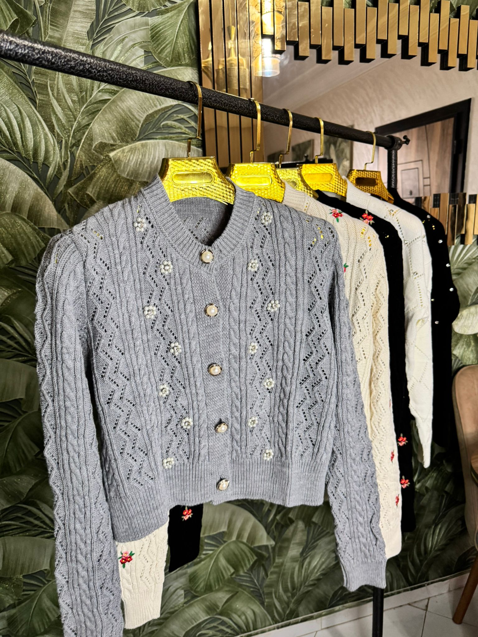 cardigans en plusieurs couleurs