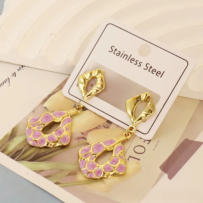 Boucles d'Oreilles "Gouttes d'Orient" en Acier Inoxydable – Émail Lilas & Or Martelé
