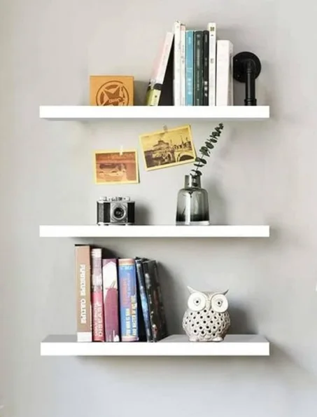 3 رفوف بيضاء