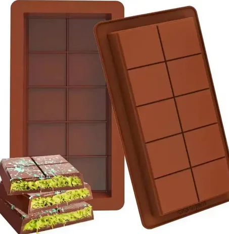 قالب شوكولاتة دبي