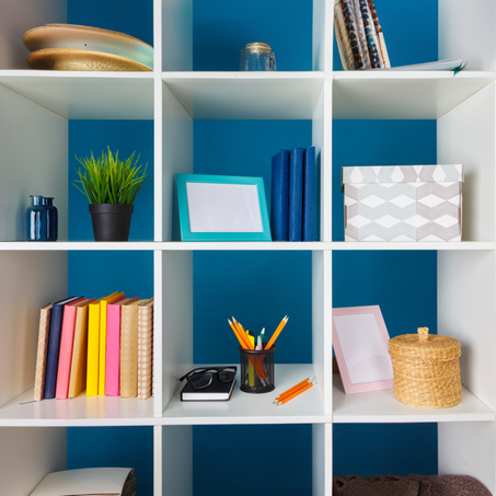 الكتب والمستلزمات المكتبية