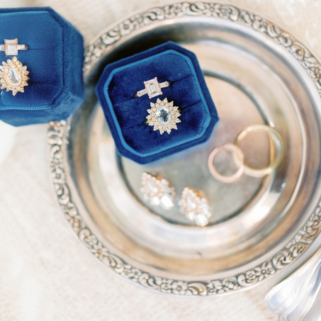 المجوهرات والساعات