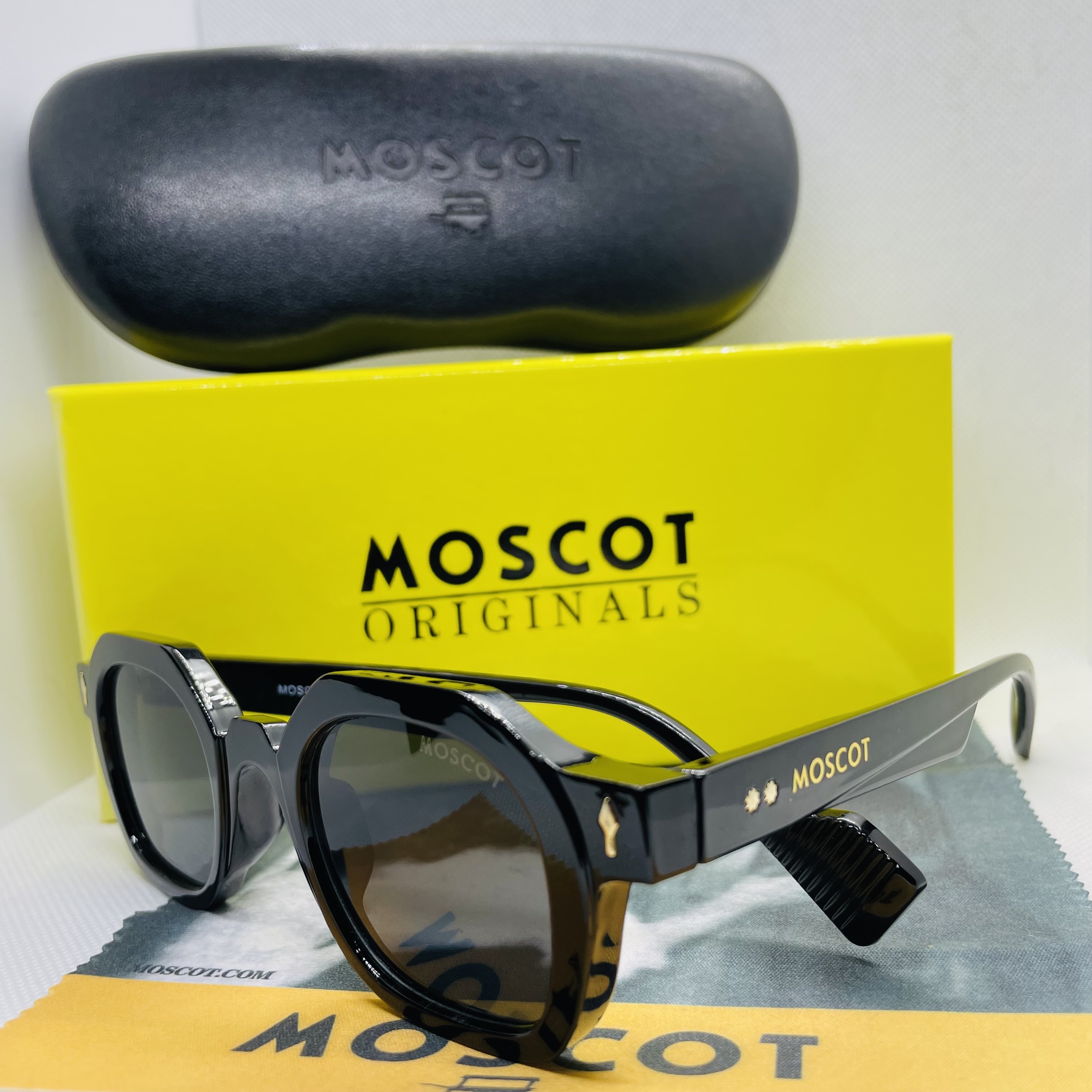 Moscot black