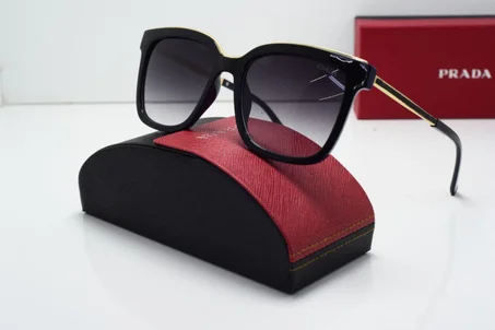 Sunglasses PRADA  2021 for WOMEN and MEN_  نظارات شمسيه برادا  حريمي 2021