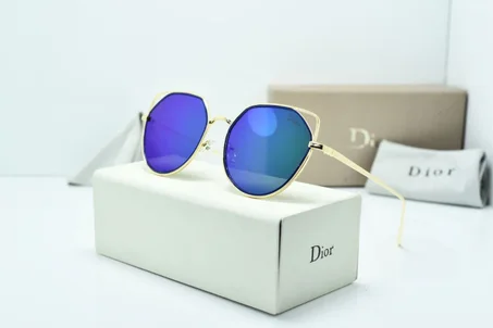 Sunglasses DIOR 2021 for women - نظارات شمسيه ديور 2021 حريمي