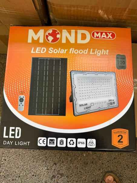 بروجيكتور الطاقة الشمسية 200 واط مع كابل طويل بين لوحة الطاقة الشمسية و البروجيكتور MONDⓒ