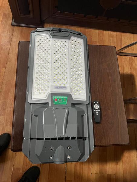 بروجيكتور الطاقة الشمسية1000 واط + ريموت تحكم