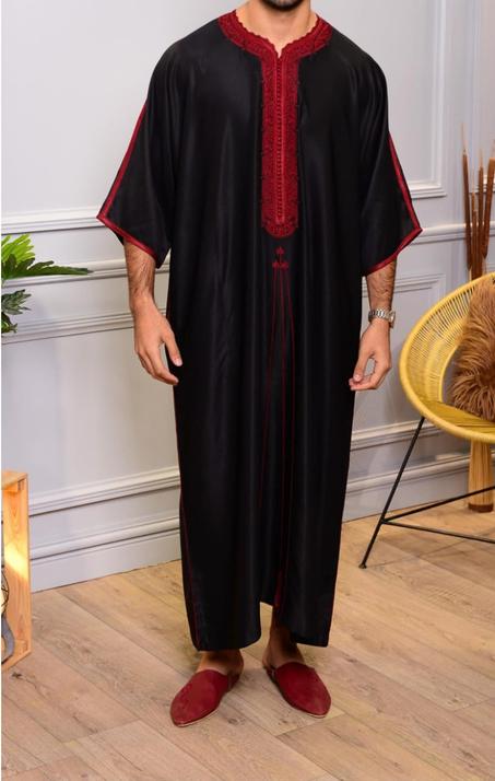 كندورة مطروزة باليد