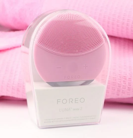 جهاز فوريو لتنظيف وتقشير بشرة الوجه