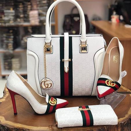 الأحذية والحقائب