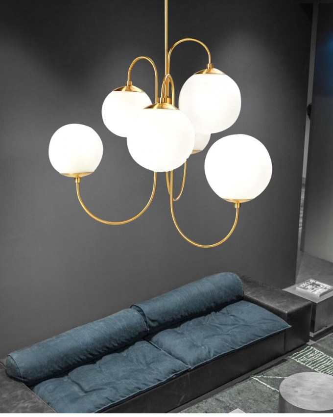 lustre PIROKA