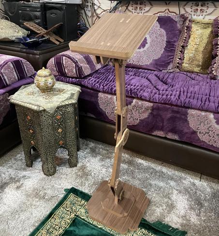 حامل المصحف الخشبي الأنيق