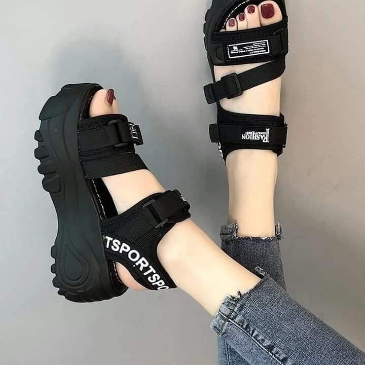 صنادل وشباشب