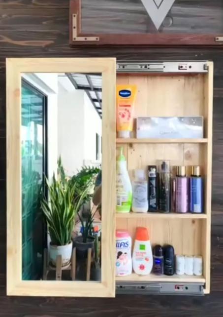 مرآة ومنظم حمام 2 في 1: الحل الأمثل لحمامك!