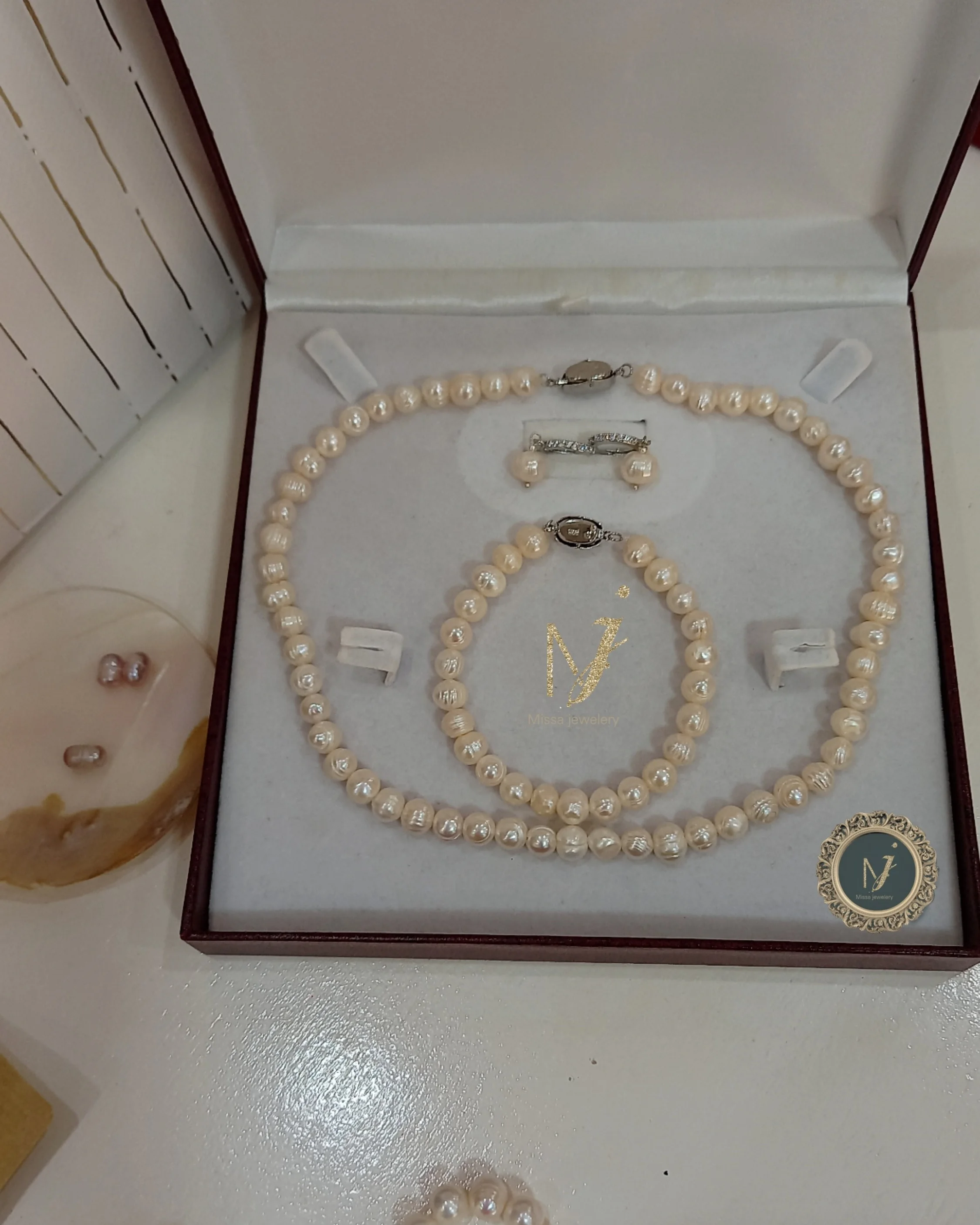 Parure en perle de l'eau douce naturel