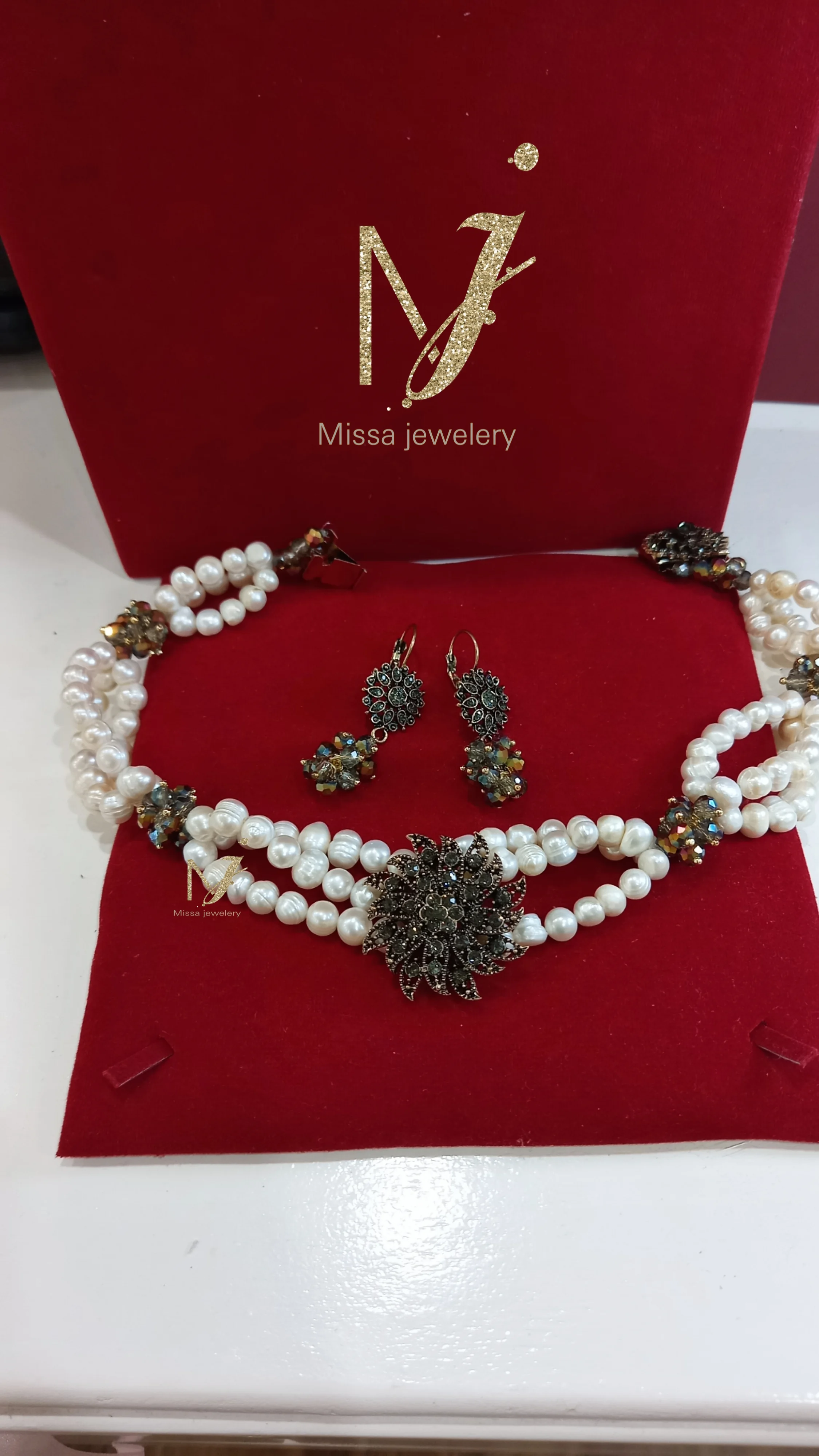 Parure en perle de l'eau douce naturel joher