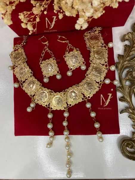 ras de cou lwiz avec perle