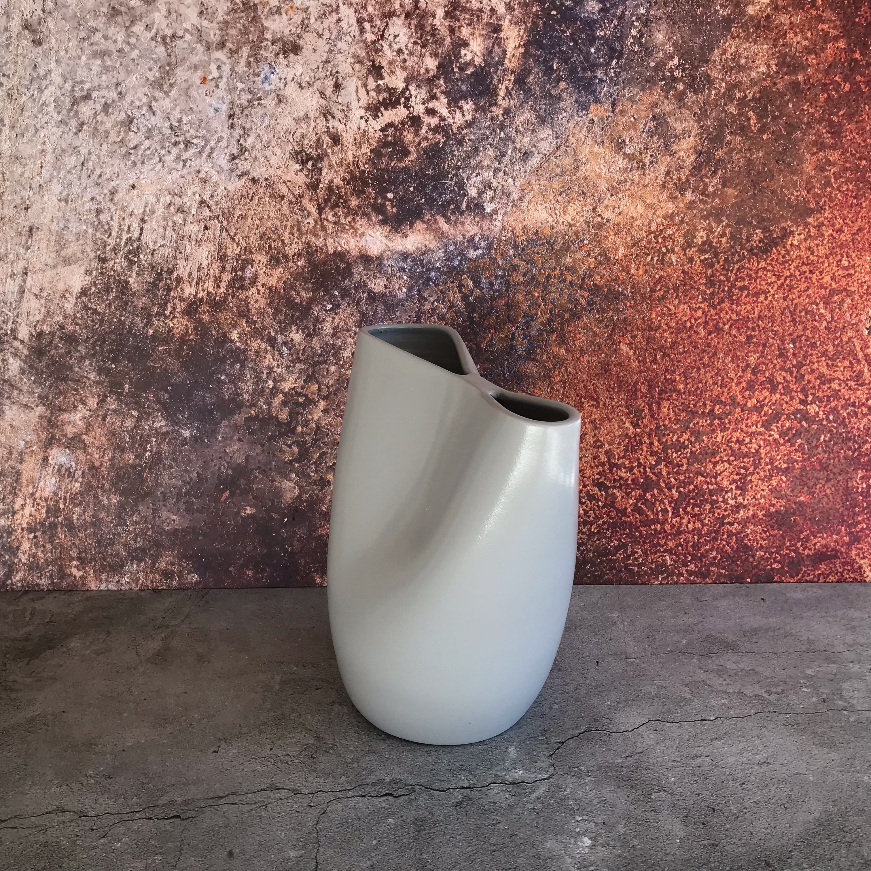 Vase Sway