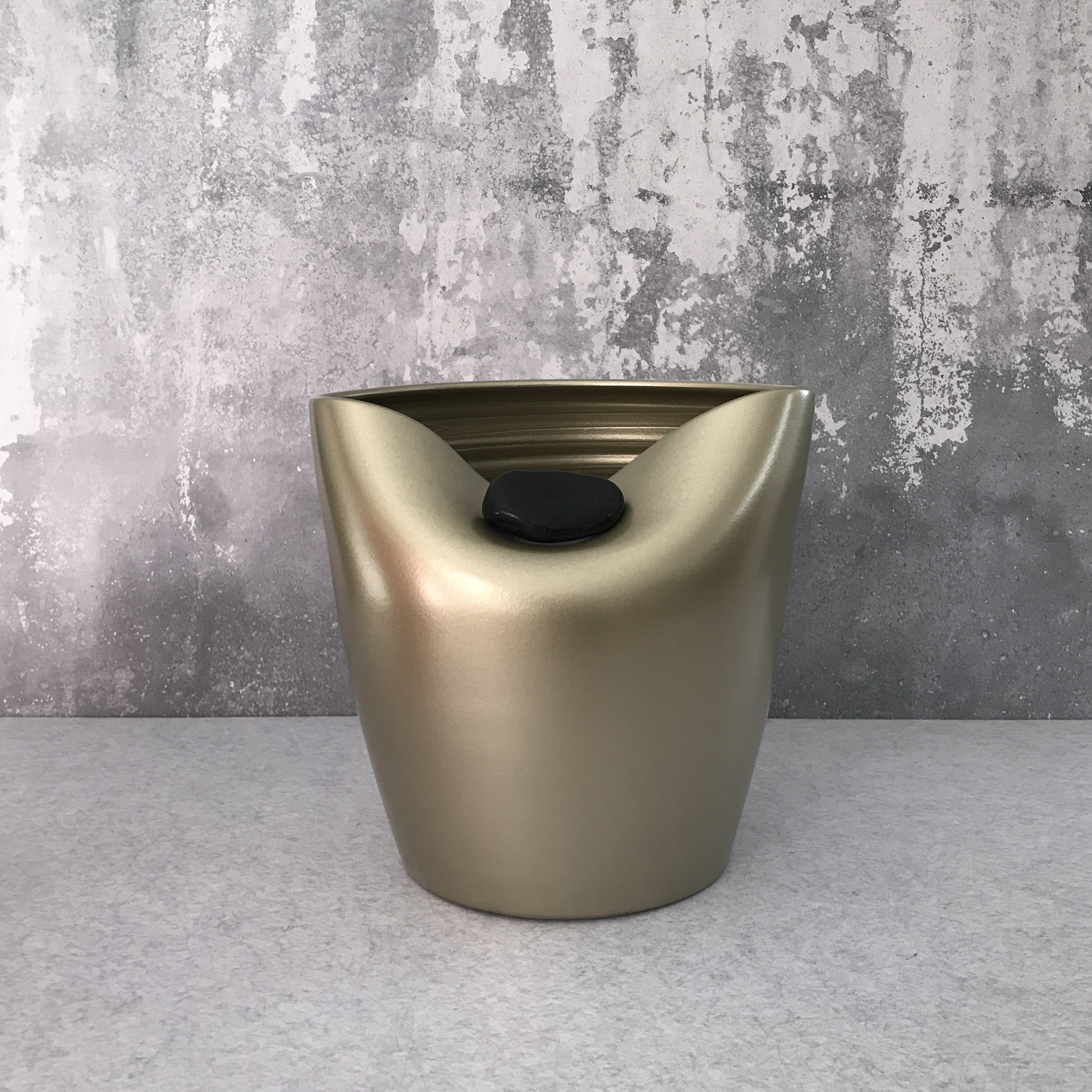 Vase avec pierre coloré