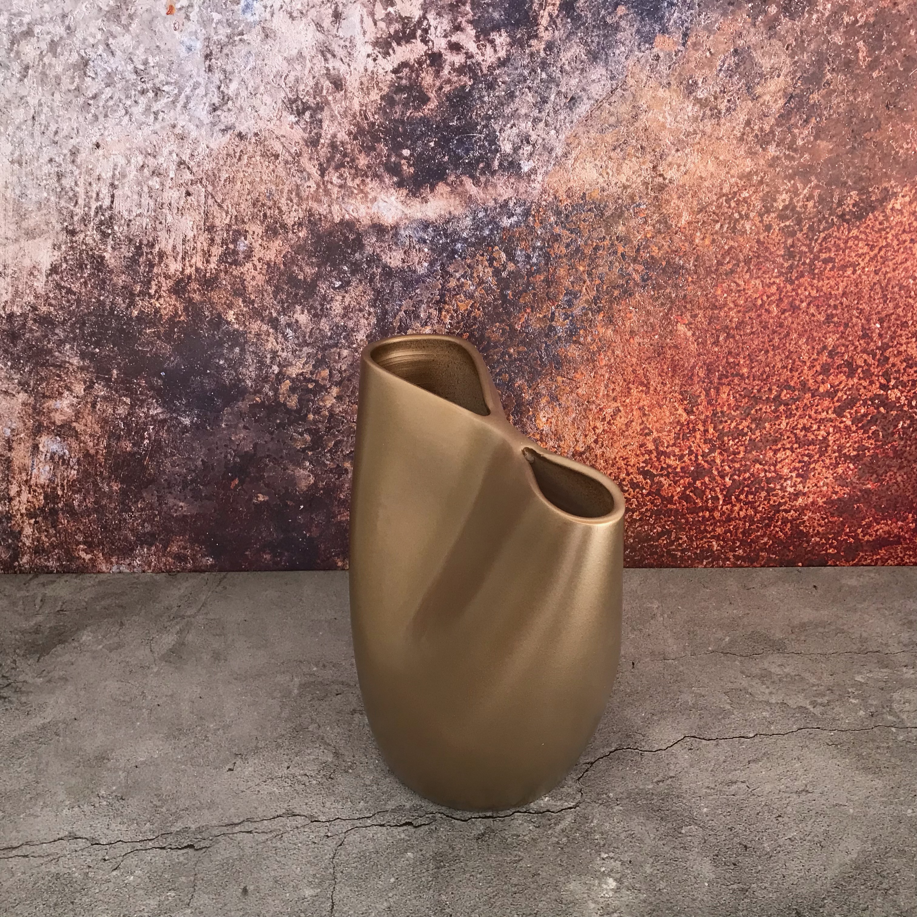 Vase Sway