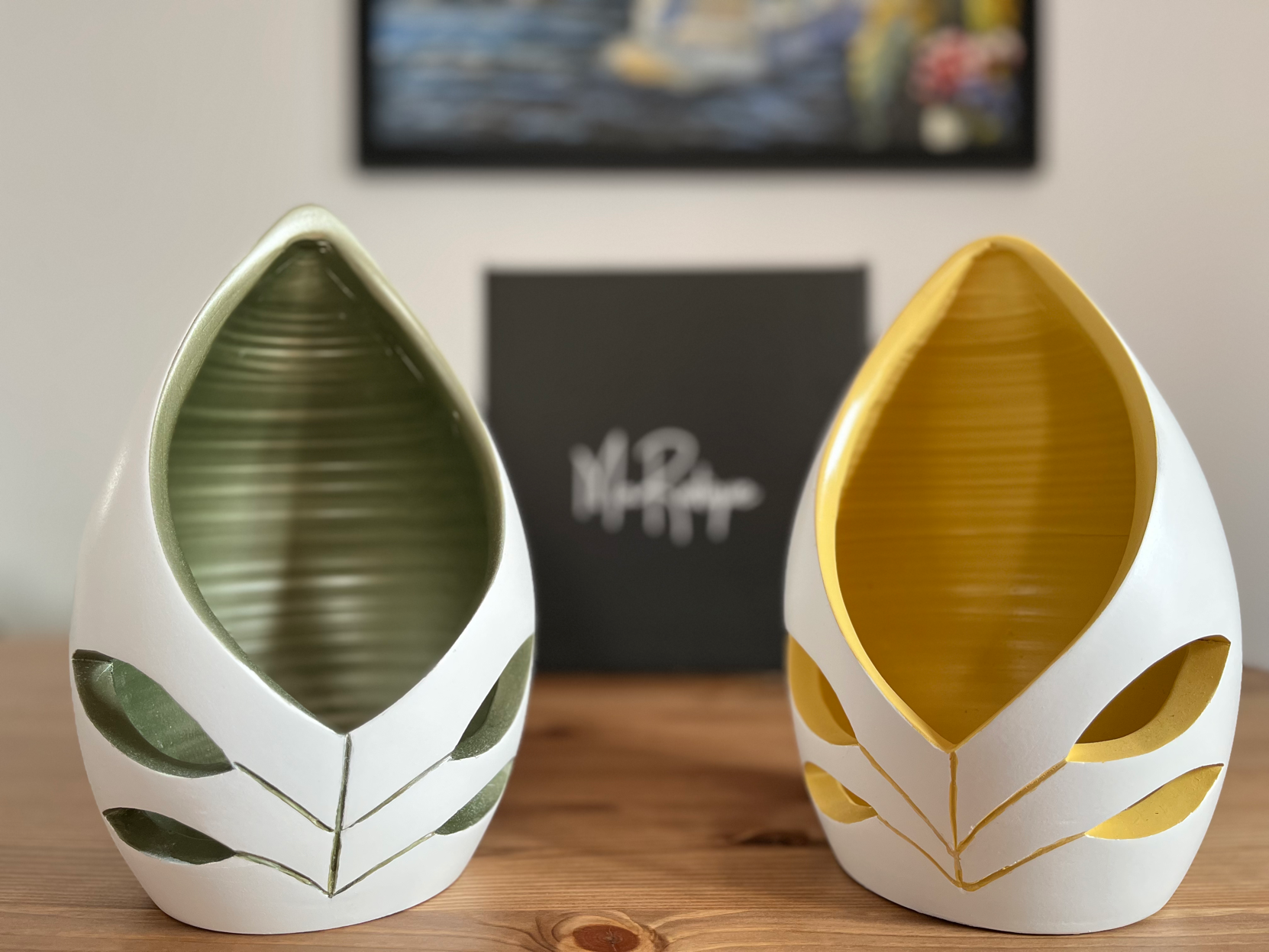 Vase Leaf