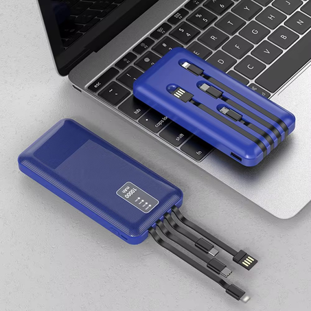 باوربنك بأربع كابلات شحن