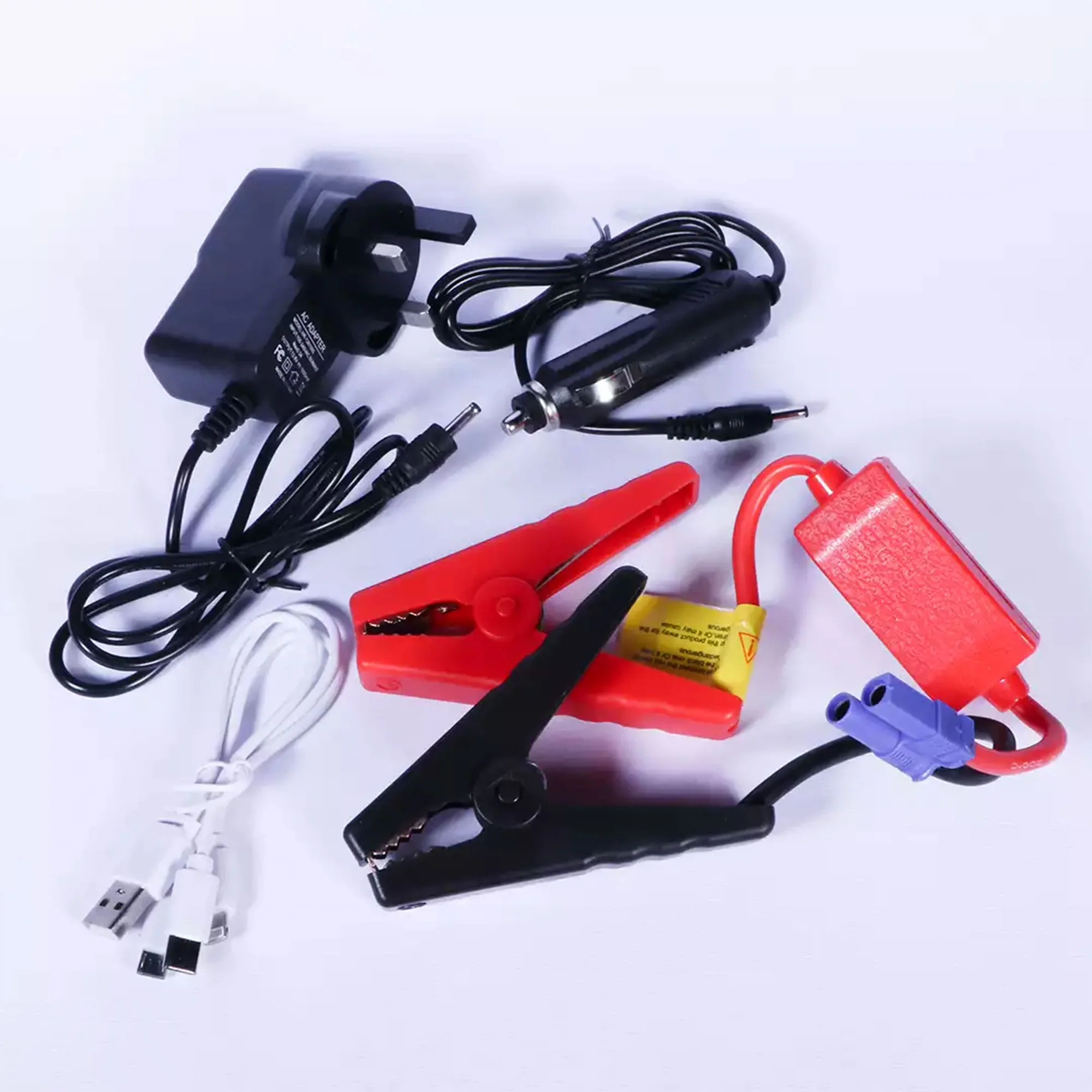 عدة سيارة متنقلة للطوارئ – بنك طاقة وكشاف للسلامة | صندوق الغالية