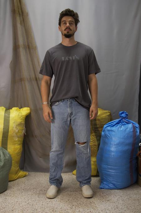 Vintage Levi's Distressed Gray T-Shirt