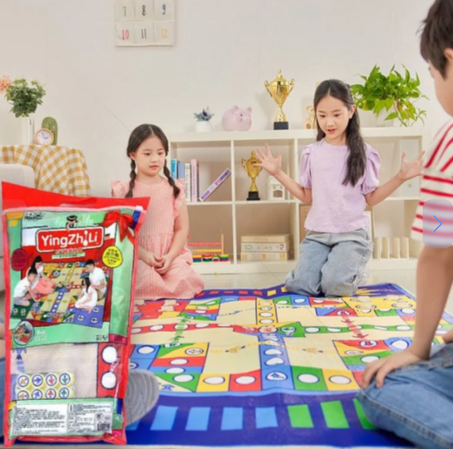 بساط اللعب الجماعي