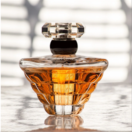 العطور الفاخرة