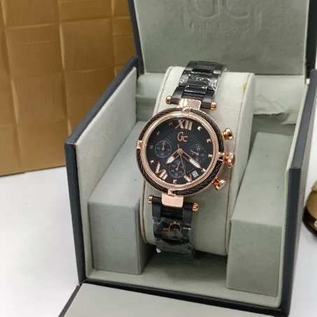 ساعة للنساء Gc