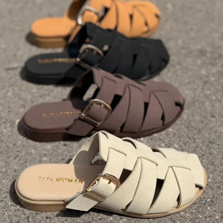 Sabots sandales à lanières 2026