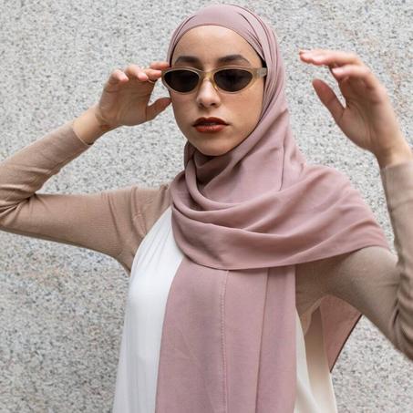 الأزياء والإكسسوارات