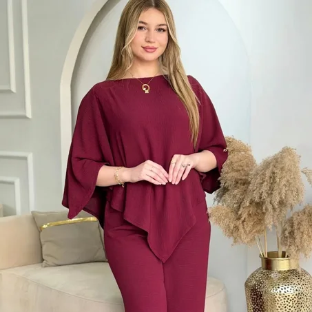 طقم نسائي عصري من قطعتين