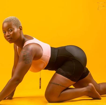 short gainant taille haute