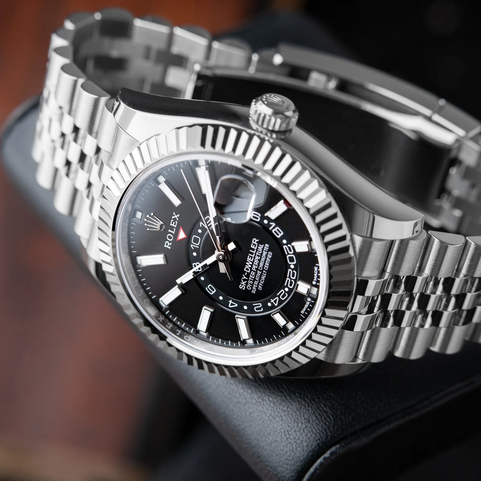 Rolex Sky-Dweller Bright black Dial 336934 Jubilee